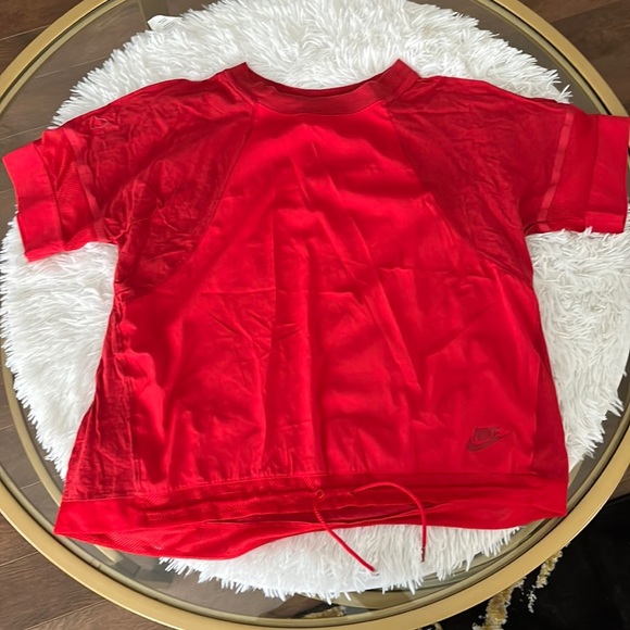 Red Nike shirt 100% Cotten EUC - Picture 1 of 6